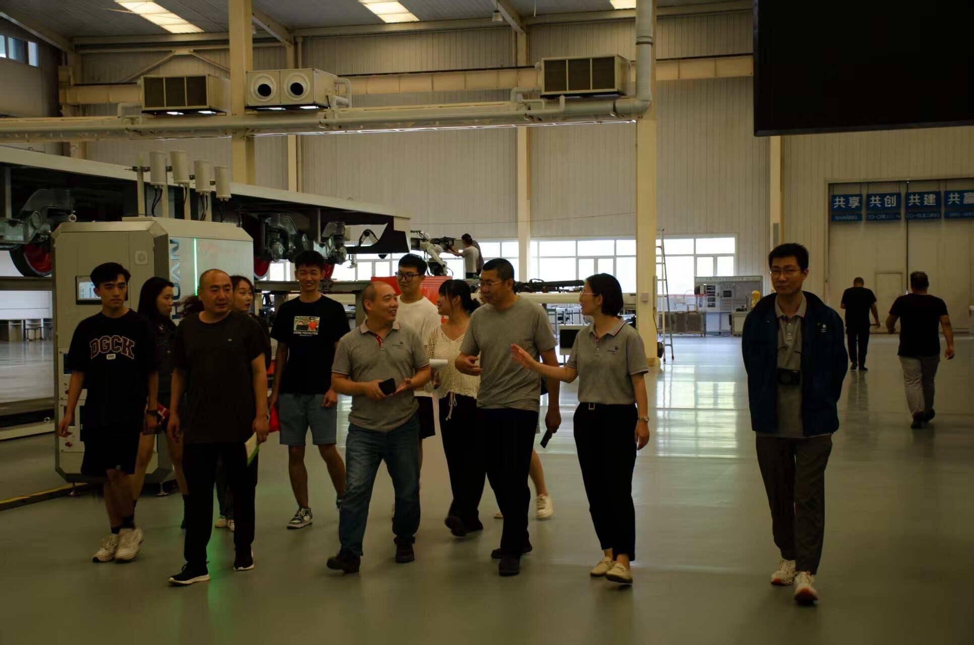 唐山學院學子“三下鄉(xiāng)”：深入企業(yè)，實現人才發(fā)展與企業(yè)需求的“雙向奔赴”