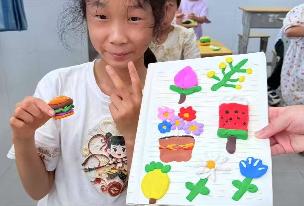 童心繪夢——啟夢工程團隊臨江小學暑期“三下鄉”美術課程紀實