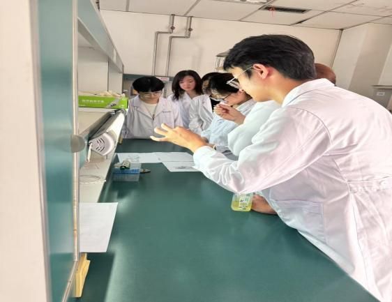 西南石油大學暑期三下鄉活動紀實：用專業智慧服務社會，以青春力量助力發展